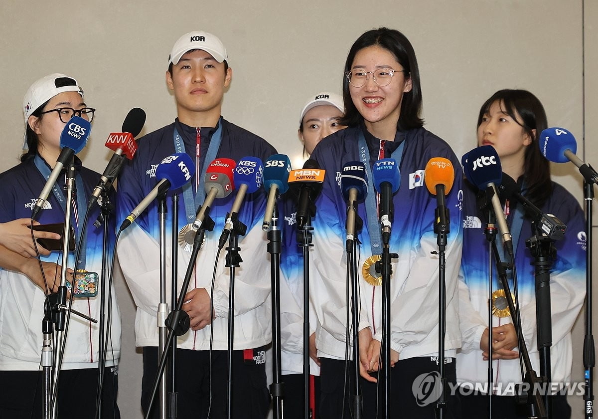 热知识：篮网的胜场数是雄鹿+76人的两倍