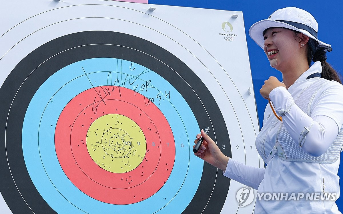 哈达威&哈里斯合砍26分 湖人篮板被完爆 半场53-67落后活塞