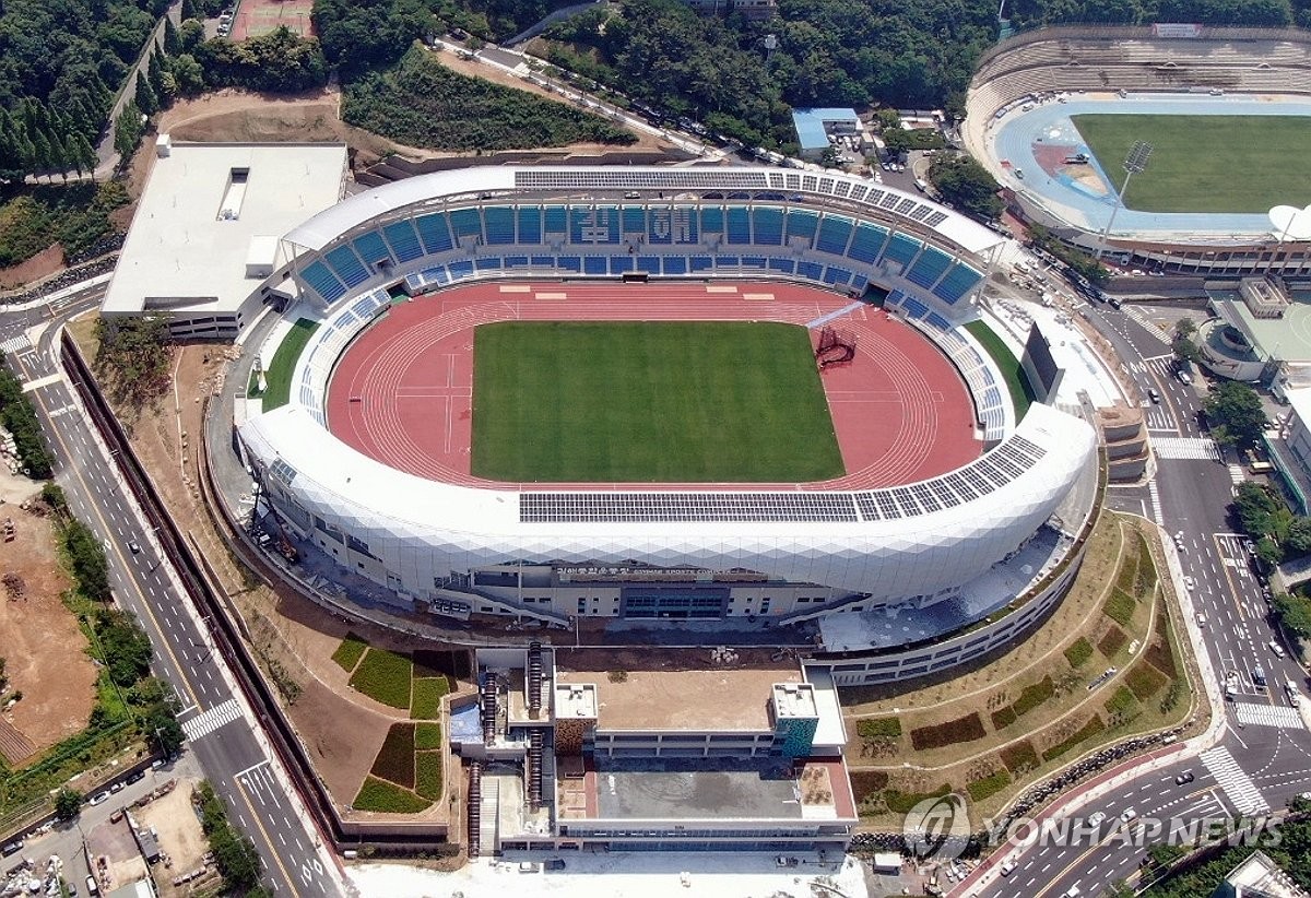 ⚽英超战报：约翰逊传射建功 索兰克破门 B费染红 10人曼联0-3不敌热刺